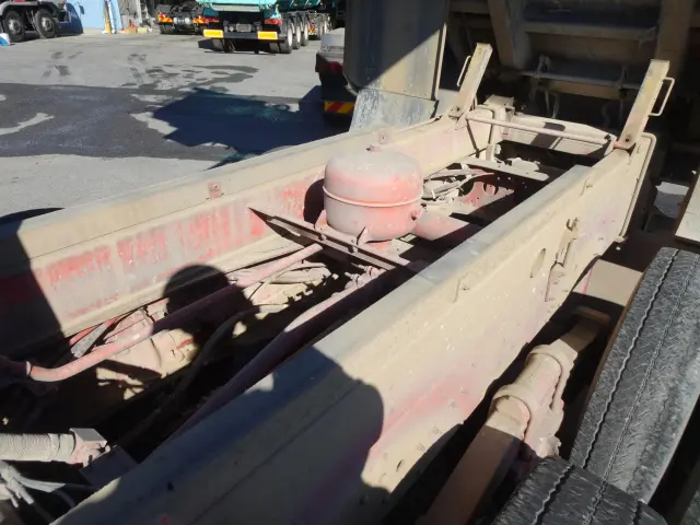 ＵＤ クオン ADG-CW2XL(6x4)の写真8