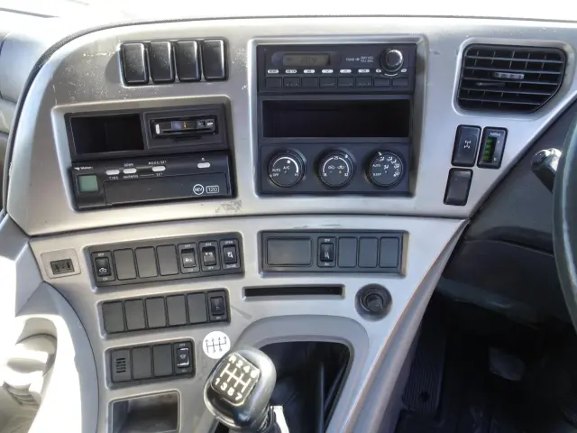 ＵＤ クオン ADG-CW2XL(6x4)の写真25