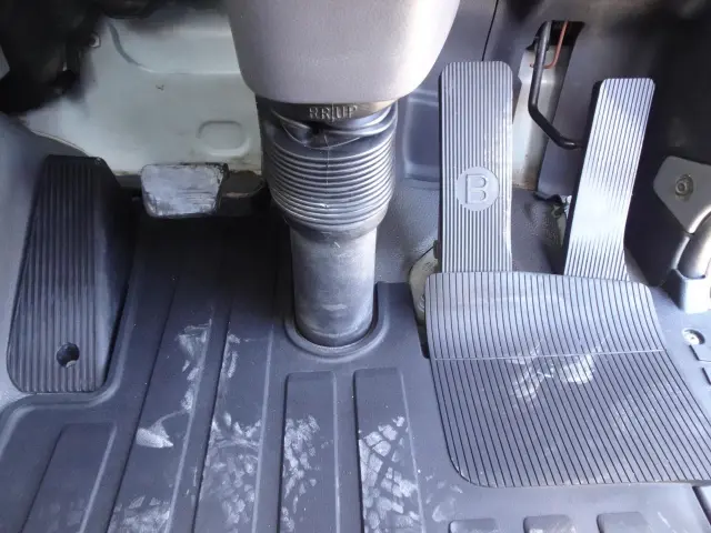 ＵＤ クオン ADG-CW2XL(6x4)の写真27