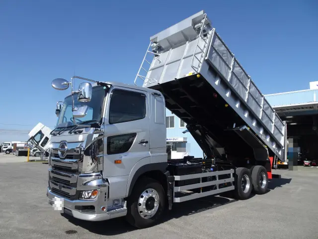 日野 プロフィア 2DG-FS1AJE(6x4)の写真1