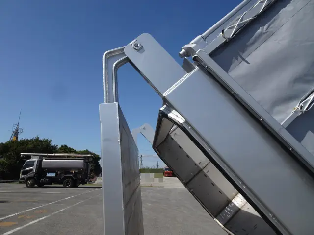 日野 プロフィア 2DG-FS1AJE(6x4)の写真10