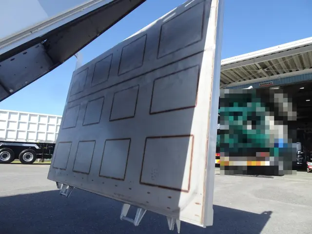 日野 プロフィア 2DG-FS1AJE(6x4)の写真11