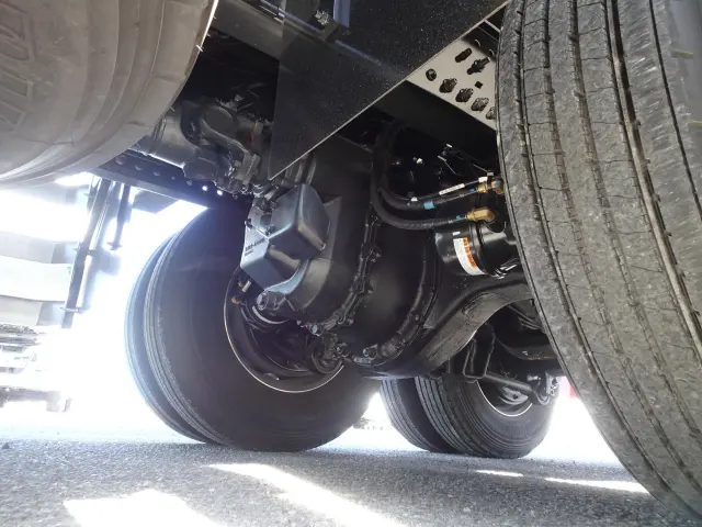 日野 プロフィア 2DG-FS1AJE(6x4)の写真16