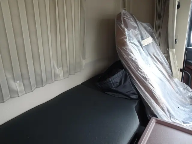 日野 プロフィア 2DG-FS1AJE(6x4)の写真20