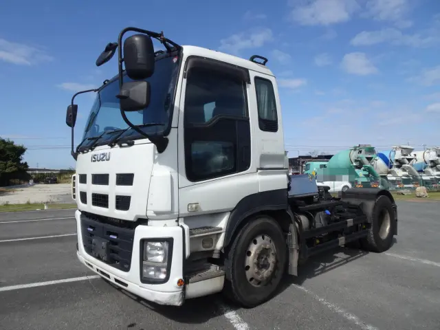 いすゞ ギガ LKG-EXD52AE(2WD)の写真1
