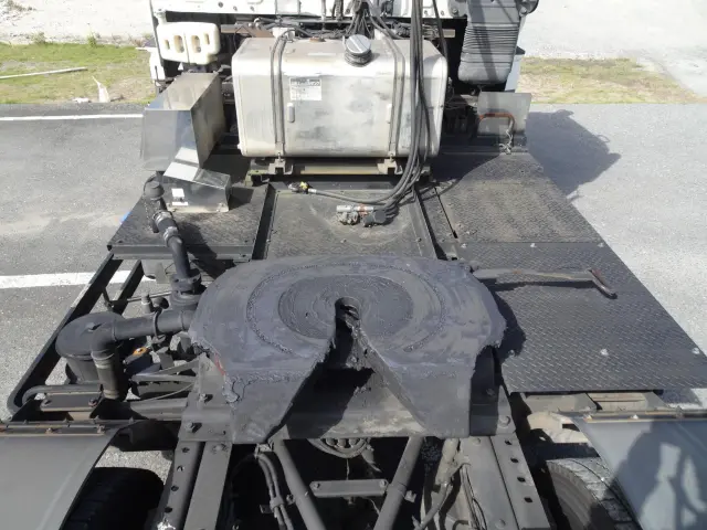 いすゞ ギガ LKG-EXD52AE(2WD)の写真6