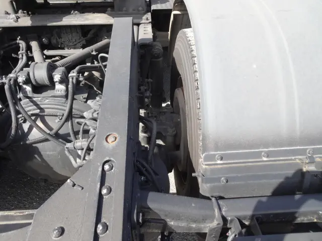 いすゞ ギガ LKG-EXD52AE(2WD)の写真15