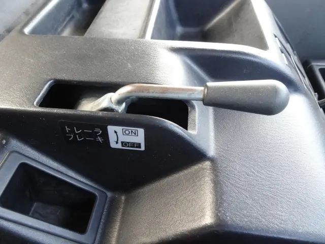 いすゞ ギガ LKG-EXD52AE(2WD)の写真26