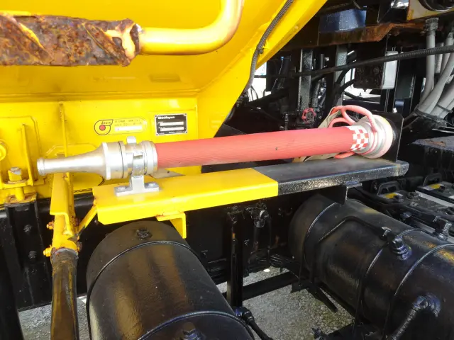 いすゞ ギガ PJ-CYZ51P6(6x4)の写真8