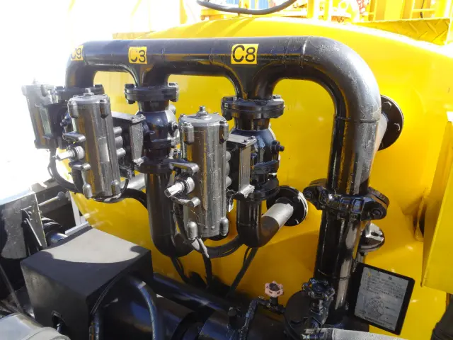 いすゞ ギガ PJ-CYZ51P6(6x4)の写真9