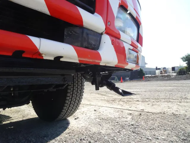 いすゞ ギガ PJ-CYZ51P6(6x4)の写真11