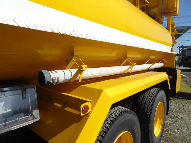 いすゞ ギガ PJ-CYZ51P6(6x4)の写真18