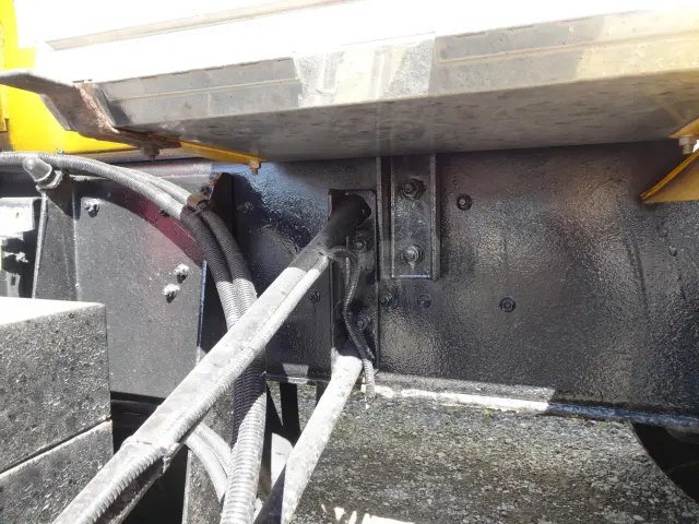 いすゞ ギガ PJ-CYZ51P6(6x4)の写真19