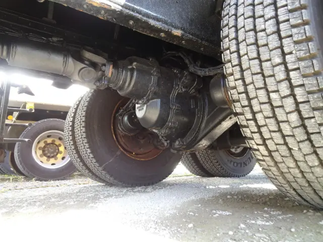 いすゞ ギガ PJ-CYZ51P6(6x4)の写真21