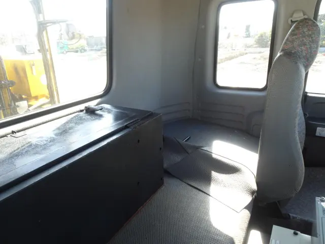 いすゞ ギガ PJ-CYZ51P6(6x4)の写真26