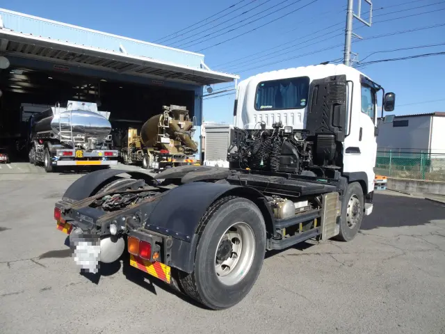 いすゞ ギガ QKG-EXD52BD(2WD)の写真4