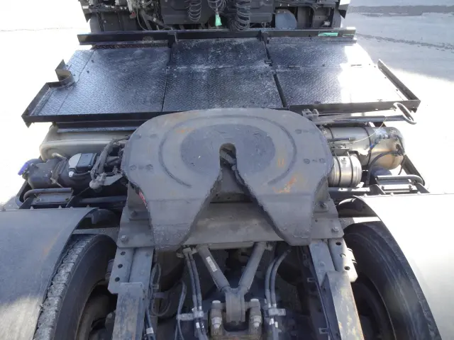 いすゞ ギガ QKG-EXD52BD(2WD)の写真6