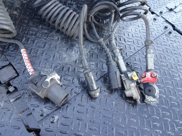 いすゞ ギガ QKG-EXD52BD(2WD)の写真9