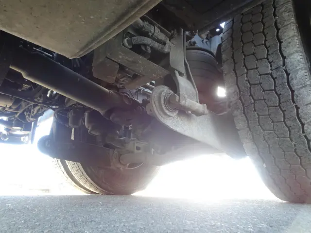 いすゞ ギガ QKG-EXD52BD(2WD)の写真14