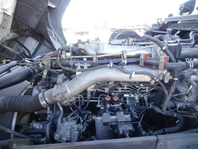 いすゞ ギガ QKG-EXD52BD(2WD)の写真17
