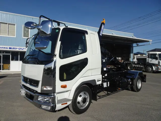 三菱 ファイター 2KG-FK62F(2WD)の写真1