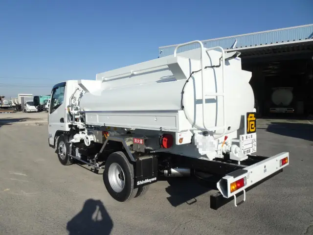 三菱 キャンター 2RG-FEAV0(2WD)の写真2