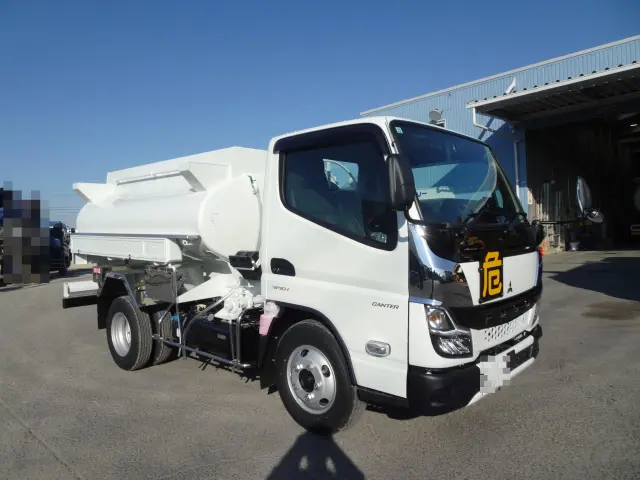 三菱 キャンター 2RG-FEAV0(2WD)の写真3