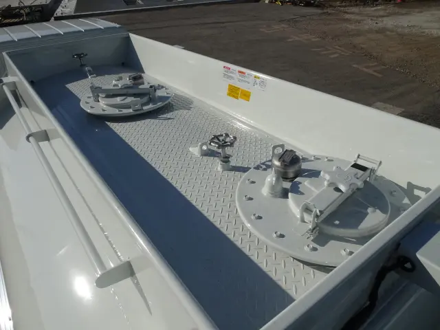 三菱 キャンター 2RG-FEAV0(2WD)の写真9