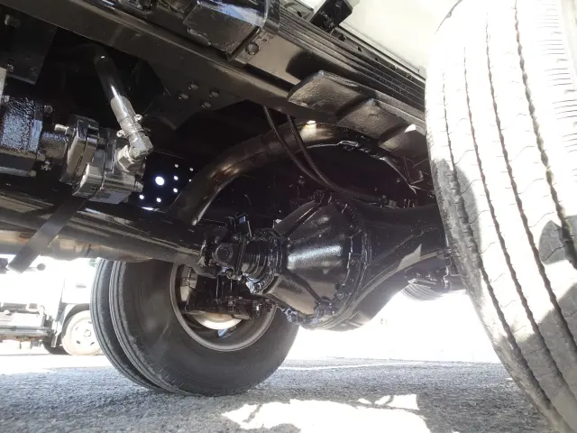 三菱 キャンター 2RG-FEAV0(2WD)の写真17