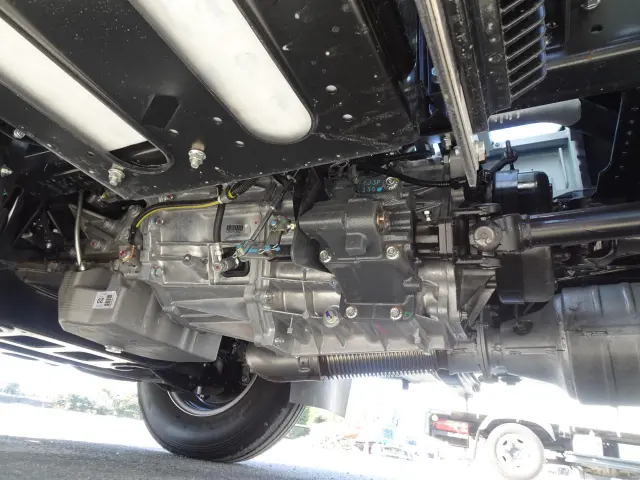 三菱 キャンター 2RG-FEAV0(2WD)の写真18