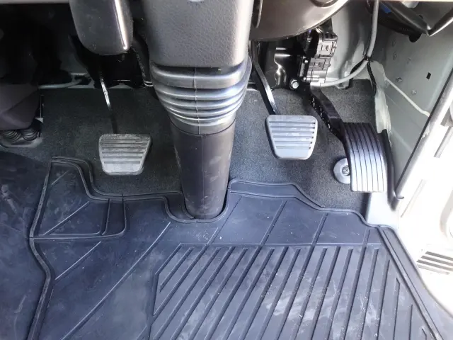 三菱 キャンター 2RG-FEAV0(2WD)の写真26