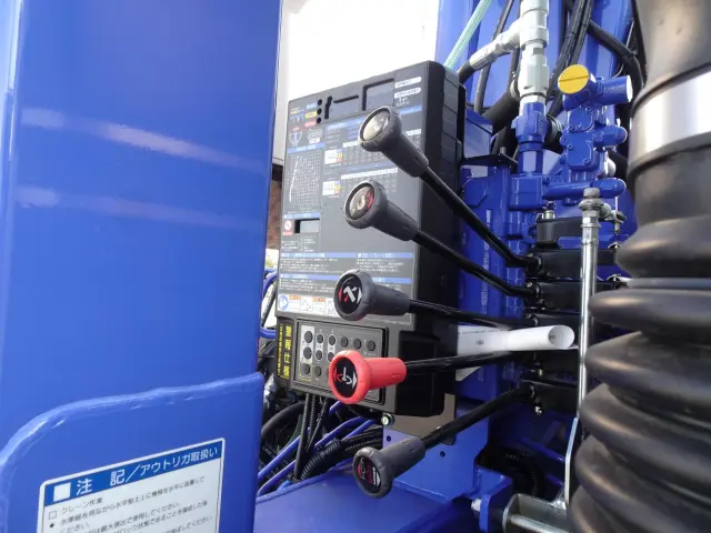 三菱 スーパーグレート 2PG-FS70HZ(8x4)の写真9