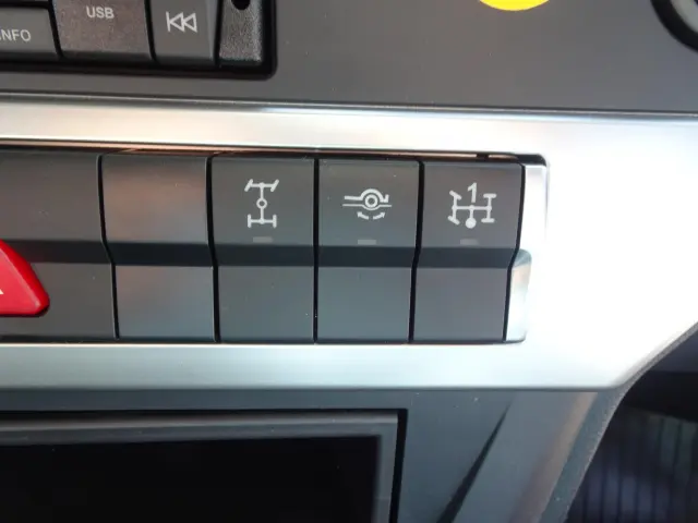 三菱 スーパーグレート 2PG-FS70HZ(8x4)の写真24