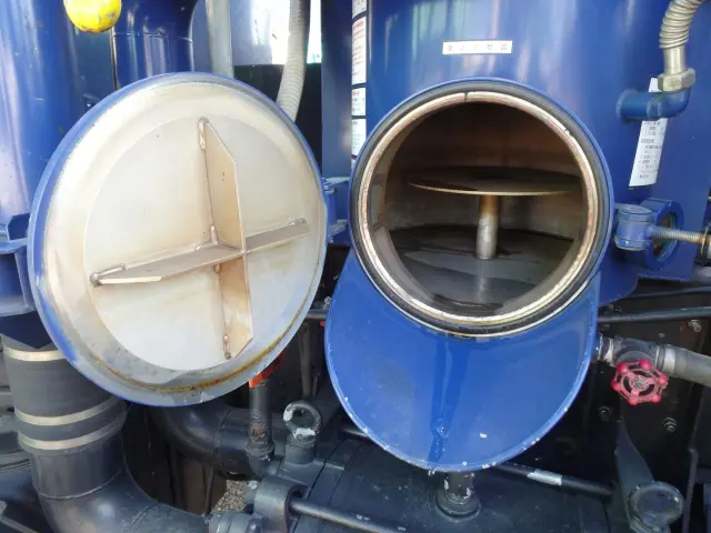 日野 プロフィア QPG-FR1APEA(6x2)の写真8