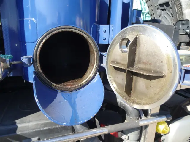 日野 プロフィア QPG-FR1APEA(6x2)の写真10