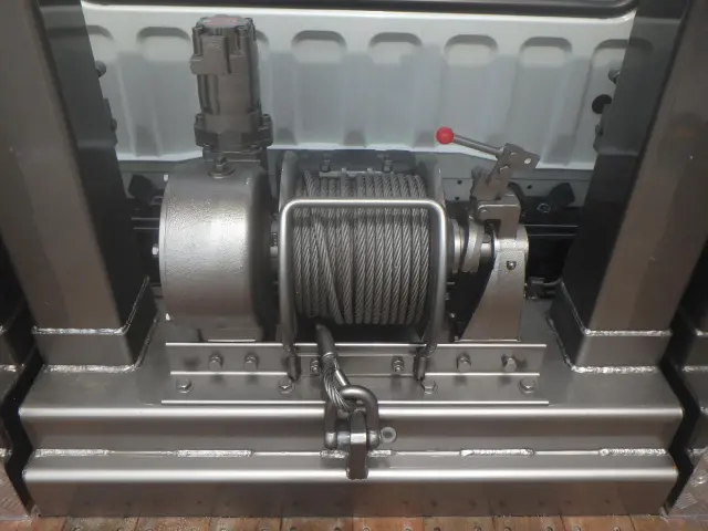 三菱 ファイター 2DG-FQ62F(6x4)の写真9