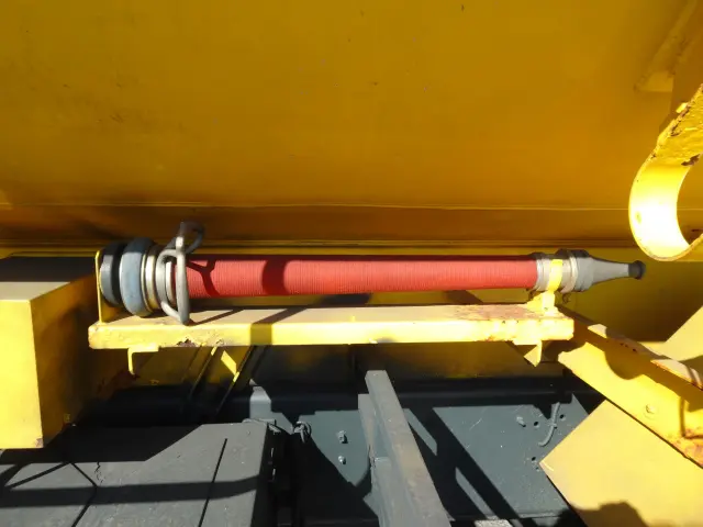 いすゞ ギガ PDG-CYZ77P8(6x4)の写真6