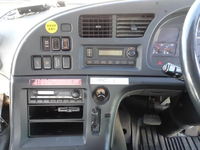 いすゞ ギガ PDG-CYZ77P8(6x4)の写真23