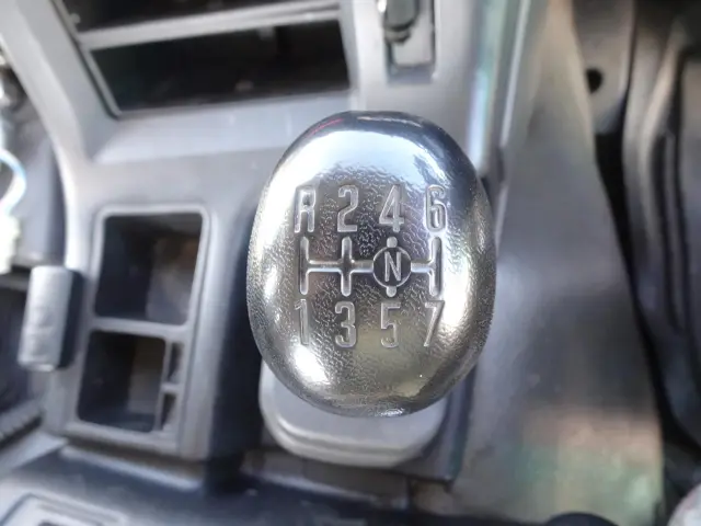 いすゞ ギガ PDG-CYZ77P8(6x4)の写真25