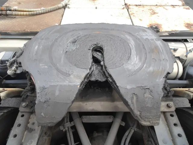 いすゞ ギガ QKG-EXD52BD(2WD)の写真8