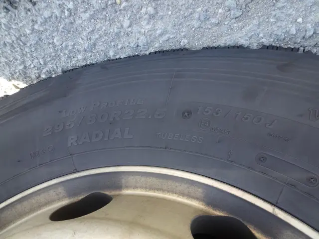 いすゞ ギガ QKG-EXD52BD(2WD)の写真17