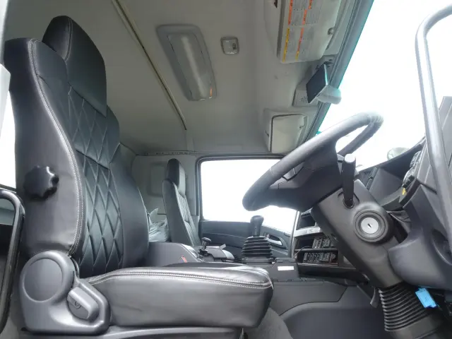 いすゞ ギガ QKG-EXD52BD(2WD)の写真20