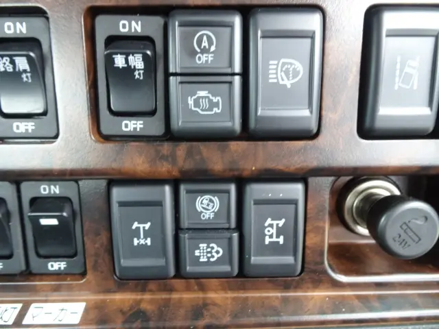 いすゞ ギガ QKG-EXD52BD(2WD)の写真23