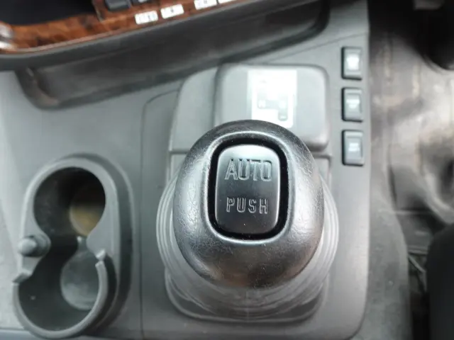 いすゞ ギガ QKG-EXD52BD(2WD)の写真25