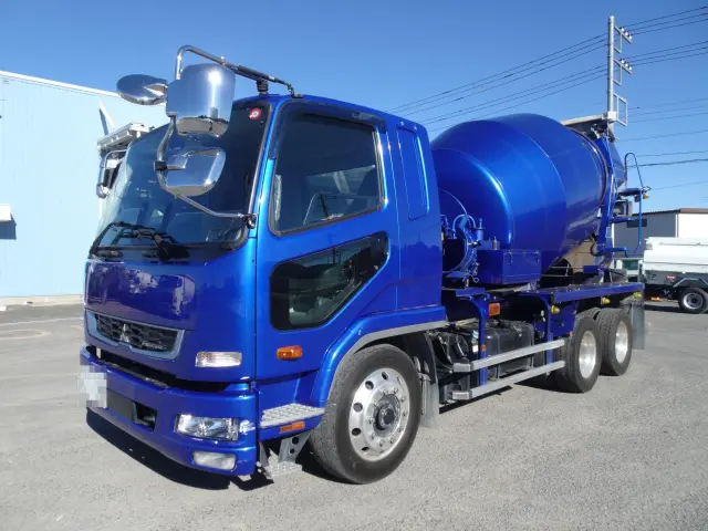 三菱 ファイター 2DG-FQ62F(6x4)の写真1