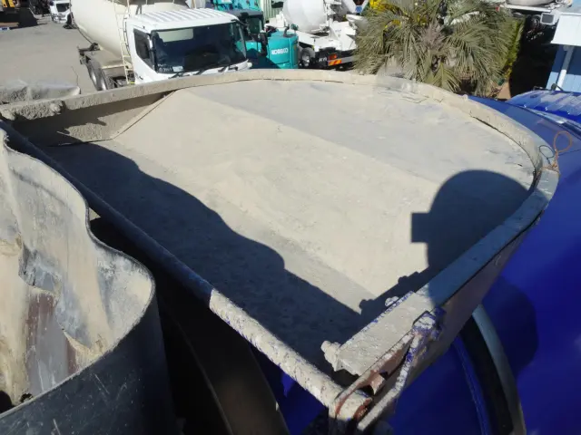 三菱 ファイター 2DG-FQ62F(6x4)の写真8