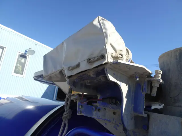 三菱 ファイター 2DG-FQ62F(6x4)の写真13