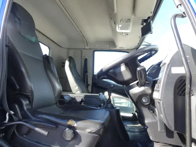 三菱 ファイター 2DG-FQ62F(6x4)の写真21