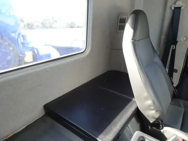 三菱 ファイター 2DG-FQ62F(6x4)の写真22