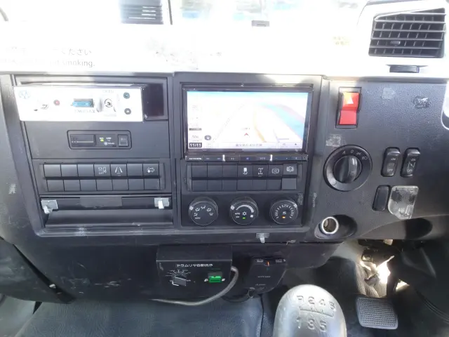 三菱 ファイター 2DG-FQ62F(6x4)の写真25